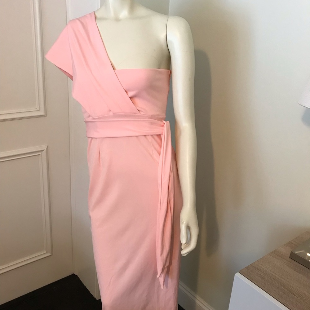 Elegant Pink One-Shoulder Dress